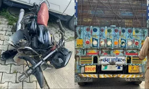 तेरहवीं में जा रहा था परिवार: ग्रेटर नोएडा में पिता-मां और बेटे की मौत, बेकाबू ट्रक ने दो बाइकों को रौंदा तेरहवीं में जा रहा था परिवार: ग्रेटर नोएडा में पिता-मां और बेटे की मौत, बेकाबू ट्रक ने दो बाइकों को रौंदा