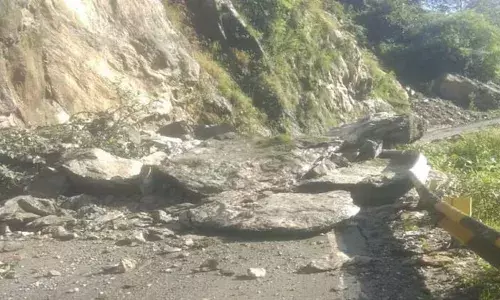 उत्तराखंड मौसम: आज प्रदेश भर में भारी बारिश का येलो अलर्ट, सुंगर में गंगोत्री हाईवे बंद उत्तराखंड मौसम: आज प्रदेश भर में भारी बारिश का येलो अलर्ट, सुंगर में गंगोत्री हाईवे बंद