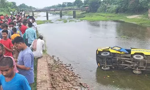 बिजनौर में बड़ा हादसा: नहर में गिरी स्कूल बस, मची चीख-पुकार, एक छात्र की मौत, 12 से ज्यादा छात्र घायल