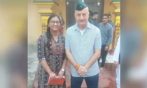 अनुपम खेर: लैंसडाउन की खूबसूरत वादियों में लिया गया फिल्म का मुहूर्त शॉट, देखने के लिए उमड़ी फैन्स की भीड़