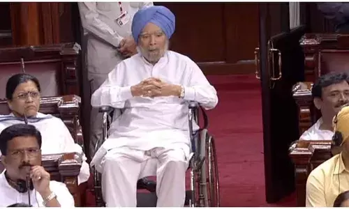 बेहद शर्मनाक: 90 वर्षीय पूर्व पीएम मनमोहन सिंह के व्हीलचेयर पर राज्यसभा पहुंचने पर बीजेपी का तंज; उग्र कांग्रेस