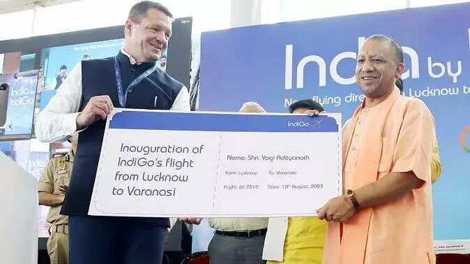 लखनऊ वाराणसी फ्लाइट_अब सिर्फ 55 मिनट में तय होगा वाराणसी से लखनऊ का सफर, सीएम योगी ने किया उद्घाटन लखनऊ वाराणसी फ्लाइट_अब सिर्फ 55 मिनट में तय होगा वाराणसी से लखनऊ का सफर, सीएम योगी ने किया उद्घाटन