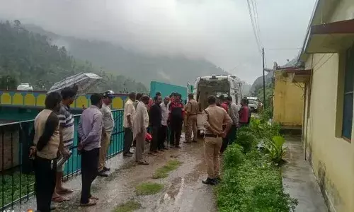 बेरहम बारिश: तबाही के सैलाब में बह गई जिंदगी, 70 दिनों में 132 मौत, कई लापता, आपदा ने दिए ऐसे गहरे जख्म बेरहम बारिश: तबाही के सैलाब में बह गई जिंदगी, 70 दिनों में 132 मौत, कई लापता, आपदा ने दिए ऐसे गहरे जख्म