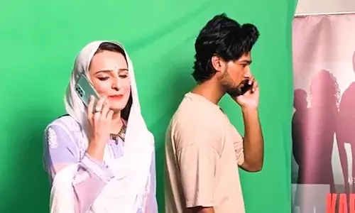 सीमा हैदर और सचिन के प्यार  पर आधारित फिल्म कराची टू नोएडा का पोस्टर हुआ रिलीज सीमा हैदर और सचिन के प्यार  पर आधारित फिल्म कराची टू नोएडा का पोस्टर हुआ रिलीज