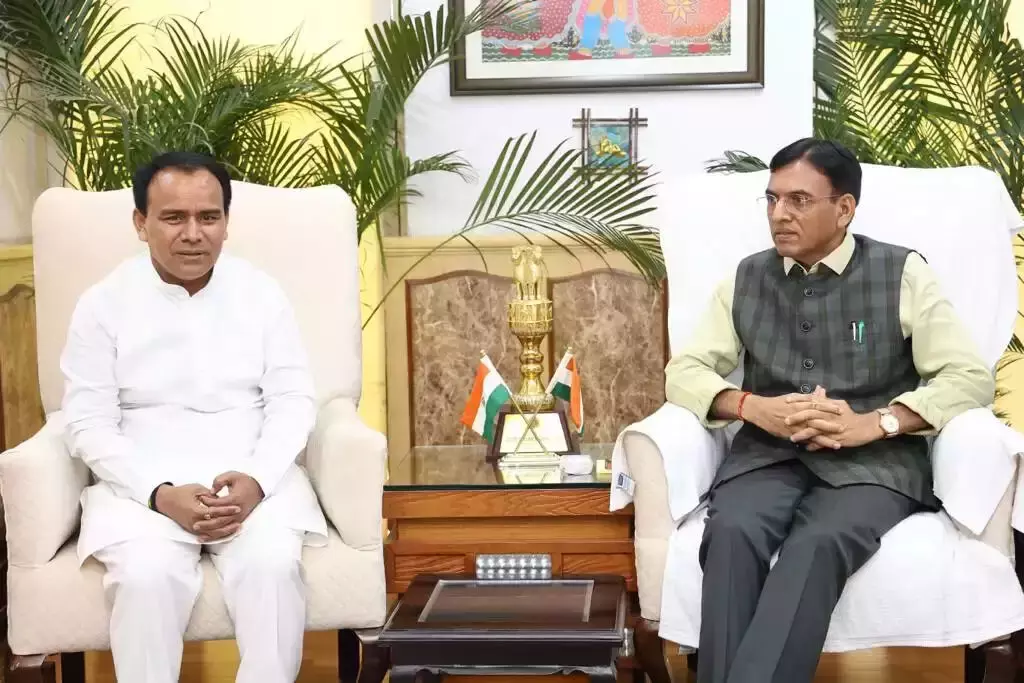 उत्तराखंड: मेडिकल कॉलेजों में इस सत्र से हिंदी में होगी एमबीबीएस की पढ़ाई, केंद्रीय मंत्री ने दिया न्योता उत्तराखंड: मेडिकल कॉलेजों में इस सत्र से हिंदी में होगी एमबीबीएस की पढ़ाई, केंद्रीय मंत्री ने दिया न्योता