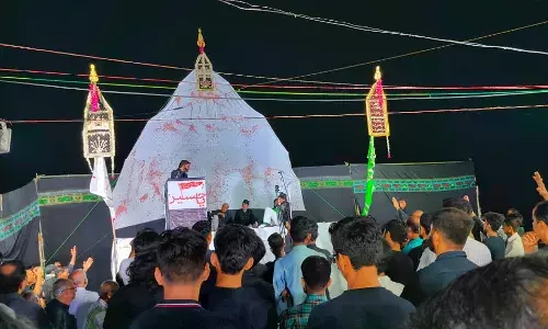 प्रयागराज_ धहेकते हुए अंगारे पर अकीदतमंदों ने किया मातम