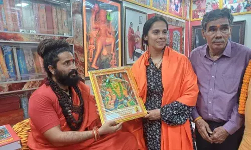 प्रयागराज_धार्मिक यात्रा पर प्रयागराज आई बैडमिंटन स्टार साइना नेहवाल..