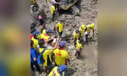 ऋषिकेश: भूस्खलन में कैंप में दबे हरियाणा के परिवार के दो और शव बरामद, हादसे में पांच लोगों की मौत ऋषिकेश: भूस्खलन में कैंप में दबे हरियाणा के परिवार के दो और शव बरामद, हादसे में पांच लोगों की मौत
