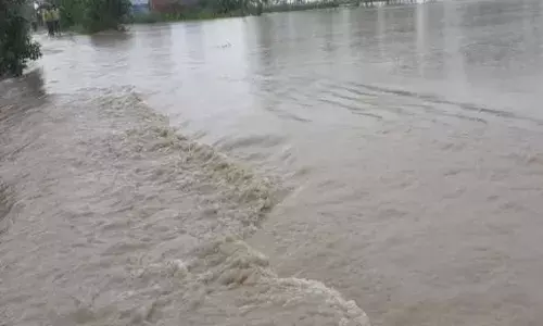 मेरठ_मेरठ तटबंध के साथ सपने भी टूटे... हरिद्वार से छोड़े गए पानी ने मेरठ में मचाई तबाही, 50 लोगों को बचाया गया