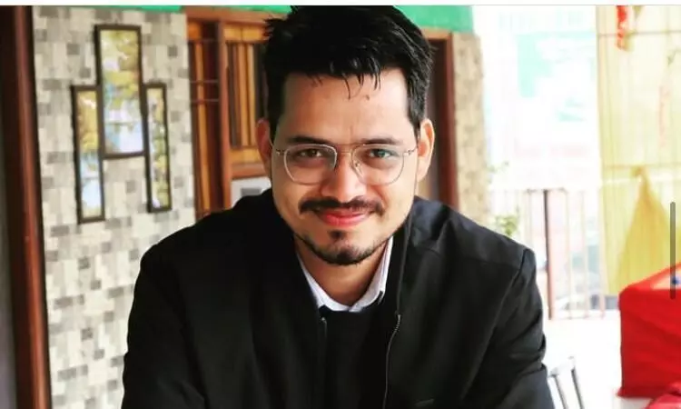 उत्तराखंड के अजय ने नाम किया रौशन। दिल्ली विश्वविद्यालय में भौतिक विज्ञान विभाग में मिली जिम्मेदारी, असिस्टेंट प्रोफेसर पद पर ली ज्वाइनिंग उत्तराखंड के अजय ने नाम किया रौशन। दिल्ली विश्वविद्यालय में भौतिक विज्ञान विभाग में मिली जिम्मेदारी, असिस्टेंट प्रोफेसर पद पर ली ज्वाइनिंग