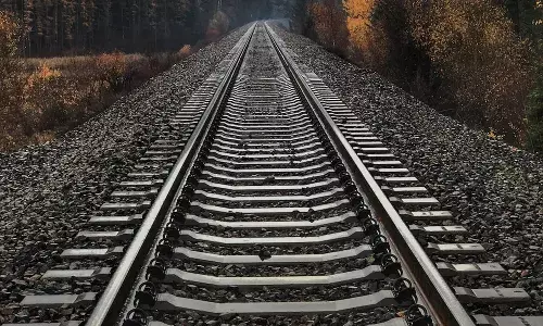 तीसरी रेल लाइन: गोरखपुर कैंट से कुसम्ही तक सितंबर से दौड़ेंगी ट्रेनें, तेजी से चल रहा काम