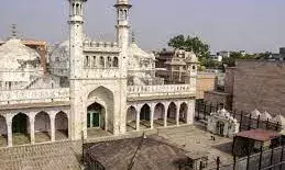 ज्ञानवापी एएसआई सर्वे: ज्ञानवापी सर्वे का आज 22वां दिन, त्रिस्तरीय सुरक्षा के बीच टीम ने परिसर में किया प्रवेश