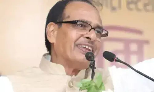 शिवराज सिंह चौहान ने राजधानी भोपाल में मेट्रो के मॉडल कोच का उद्घाटन किया.