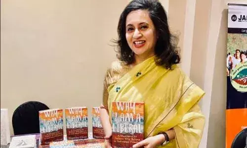 सागरिका की किताब में एक नयी इंदिरा !