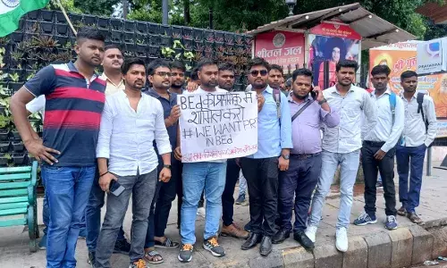 प्रयागराज_B.Ed अभ्यर्थियों ने किया धरना प्रदर्शन..