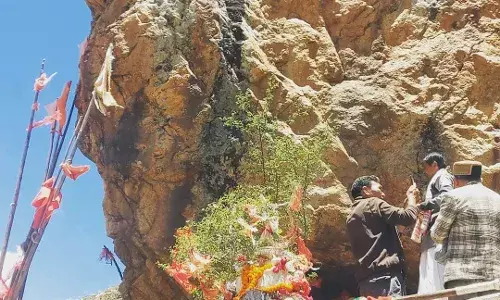 हिटलर का कौन था, वो जासूस जानिये ? हिटलर का कौन था, वो जासूस जानिये ?