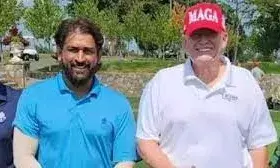 एमएस धोनी वीडियो: डोनाल्ड ट्रंप के मेहमान बने धोनी, पूर्व अमेरिकी राष्ट्रपति ने माही के साथ खेला गोल्फ एमएस धोनी वीडियो: डोनाल्ड ट्रंप के मेहमान बने धोनी, पूर्व अमेरिकी राष्ट्रपति ने माही के साथ खेला गोल्फ