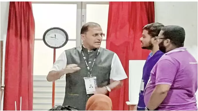 EC: चुनाव आयुक्त अरुण गोयल बने मालदीव के राष्ट्रपति चुनाव में पर्यवेक्षक, चीन और भारत के लिए अहम EC: चुनाव आयुक्त अरुण गोयल बने मालदीव के राष्ट्रपति चुनाव में पर्यवेक्षक, चीन और भारत के लिए अहम