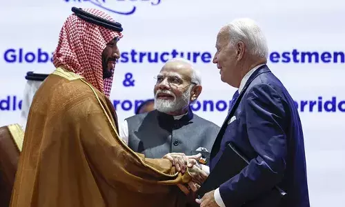G20: जी20 में भारत-सऊदी अरब के समझौते से तिलमिलाया पाकिस्तान, सोशल मीडिया पर लोग बोले- हमें शर्म आती है G20: जी20 में भारत-सऊदी अरब के समझौते से तिलमिलाया पाकिस्तान, सोशल मीडिया पर लोग बोले- हमें शर्म आती है