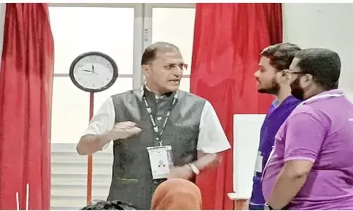 EC: चुनाव आयुक्त अरुण गोयल बने मालदीव के राष्ट्रपति चुनाव में पर्यवेक्षक, चीन और भारत के लिए अहम EC: चुनाव आयुक्त अरुण गोयल बने मालदीव के राष्ट्रपति चुनाव में पर्यवेक्षक, चीन और भारत के लिए अहम