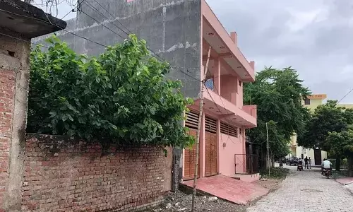 वर्दीधारी की हेकड़ी: इंस्पेक्टर ने हड़प ली दो करोड़ की जमीन, आरोप साबित...लेकिन बुजुर्ग को नहीं मिला न्याय, पढ़ें पूरा मामला