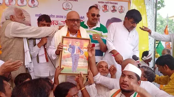 I.N.D.I.A की राजनीति में विवाद: कांग्रेस अध्यक्ष का अखिलेश पर निशाना, चुनाव जीतने वाले किसी भ्रम में न रहें I.N.D.I.A की राजनीति में विवाद: कांग्रेस अध्यक्ष का अखिलेश पर निशाना, चुनाव जीतने वाले किसी भ्रम में न रहें