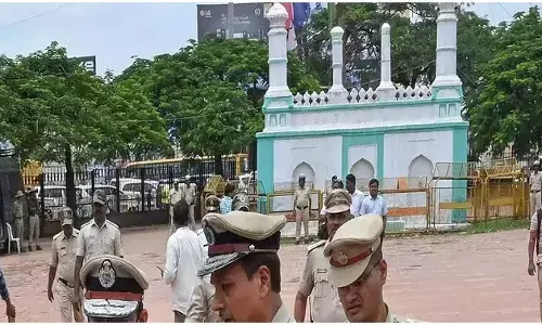 कर्नाटक: ईदगाह मैदान में गणेश चतुर्थी मनाने पर विवाद, हाई कोर्ट ने उत्सव पर रोक लगाने की मांग वाली याचिका खारिज की.