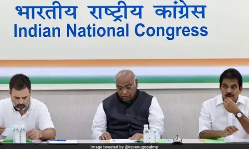 सीडब्ल्यूसी मीटिंग लाइव अपडेट: कांग्रेस के शीर्ष पैनल की आज हैदराबाद में बैठक, 5 राज्यों के चुनावों पर फोकस सीडब्ल्यूसी मीटिंग लाइव अपडेट: कांग्रेस के शीर्ष पैनल की आज हैदराबाद में बैठक, 5 राज्यों के चुनावों पर फोकस