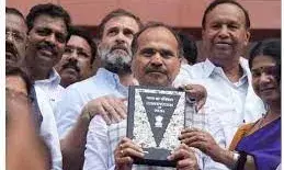 अधिर रजन ने ऐसा क्यों कहा की संविधान की जो कॅापी है,उसमें सोशलिस्ट और सेक्युलर शब्द नहीं।