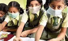 यूपी के स्कूलों में फुल पैंट शर्ट पहनकर आएंगे स्कूली छात्र, योगी सरकार ने आदेश जारी किया यूपी के स्कूलों में फुल पैंट शर्ट पहनकर आएंगे स्कूली छात्र, योगी सरकार ने आदेश जारी किया