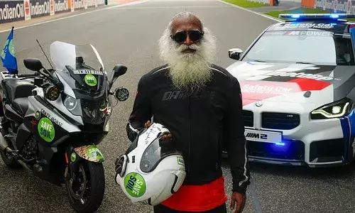 मोटो जीपी शुरू:बीआईसी ट्रैक पर सुपरबाइक रेस, पहले दिन राइडर्स ने की प्रैक्टिस मोटो जीपी शुरू:बीआईसी ट्रैक पर सुपरबाइक रेस, पहले दिन राइडर्स ने की प्रैक्टिस