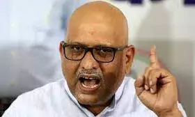 I.N.D.I.A vs NDA पर यूपी कांग्रेस अध्यक्ष अजय राय ने कहा जल्द ही सत्ता से बेदखल होंगे।  मोदी-योगी I.N.D.I.A vs NDA पर यूपी कांग्रेस अध्यक्ष अजय राय ने कहा जल्द ही सत्ता से बेदखल होंगे।  मोदी-योगी