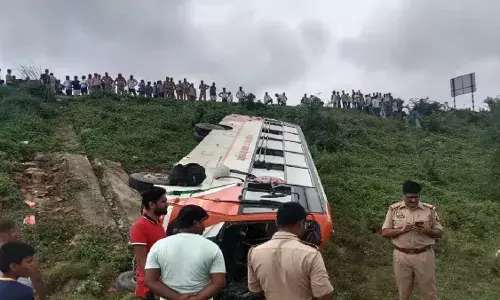 वाराणसी समाचार: वाराणसी में रोडवेज बस अनियंत्रित होकर गहरी खाई में पलट गई, 12 से ज्यादा यात्री घायल हो गए वाराणसी समाचार: वाराणसी में रोडवेज बस अनियंत्रित होकर गहरी खाई में पलट गई, 12 से ज्यादा यात्री घायल हो गए