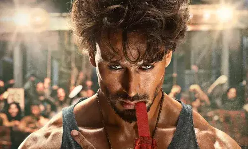 Tiger Shroffs की मोस्ट अवेटेड फिल्म गणपत का टीजर सामने आ गया है। Tiger Shroffs की मोस्ट अवेटेड फिल्म गणपत का टीजर सामने आ गया है।