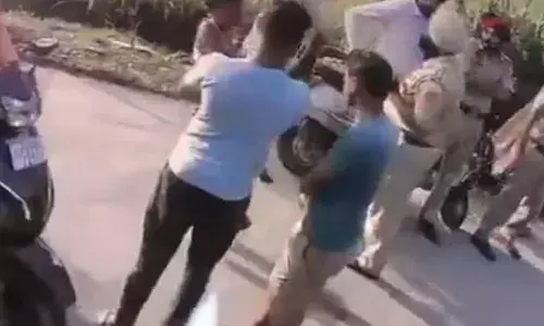 Jalandhar: घर के बाहर बंद ट्रंक में मिली तीन लापता बहनों की लाश, पिता पर ही हत्या का आरोप