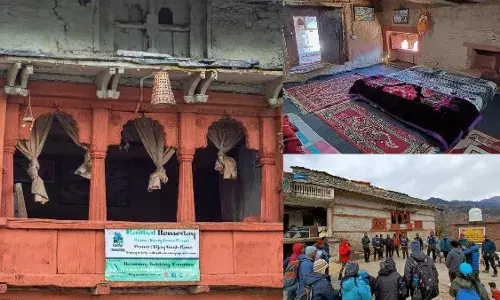 पिथौरागढ़ जिले प्रधानमंत्री नरेंद्र मोदी के दौरे को देखते हुए BSNL ने यहां छोटा टॉवर लगाकर 2G की नाशवान सेवा शुरू कर दी है। पिथौरागढ़ जिले प्रधानमंत्री नरेंद्र मोदी के दौरे को देखते हुए BSNL ने यहां छोटा टॉवर लगाकर 2G की नाशवान सेवा शुरू कर दी है।
