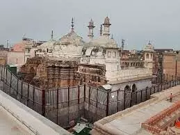 ज्ञानवापी मामला: एएसआई को सर्वे के लिए चार सप्ताह का और समय दिया गया, साथ में दी गई ये हिदायत ज्ञानवापी मामला: एएसआई को सर्वे के लिए चार सप्ताह का और समय दिया गया, साथ में दी गई ये हिदायत