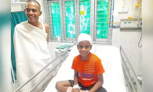 देवरिया हत्याकांड में हुआ था घायल: अनमोल के सिर में लगे टांके कटे, दो दिन बाद फिर होगा स्वास्थ्य परीक्षण देवरिया हत्याकांड में हुआ था घायल: अनमोल के सिर में लगे टांके कटे, दो दिन बाद फिर होगा स्वास्थ्य परीक्षण