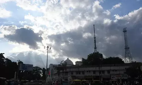 Delhi-NCR Weather: अगले 24 घंटे में बारिश की संभावना, जानें कितना गिरेगा तापमान, 17 अक्तूबर तक बदला रहेगा मौसम