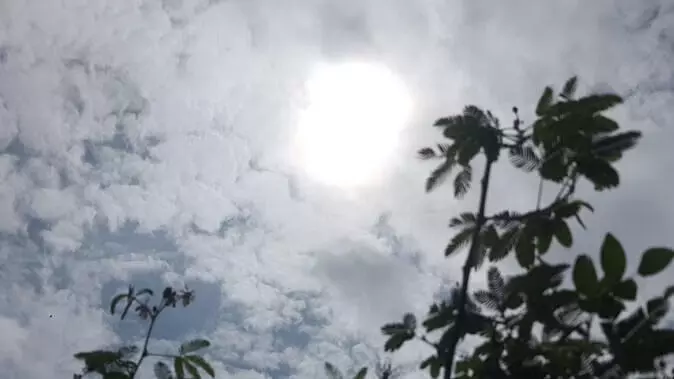 Weather in UP: बारिश ने पारे की निकाली हवा, 7.3 डिग्री सेल्सियस तक लुढ़का, घरों में बंद रहे एसी Weather in UP: बारिश ने पारे की निकाली हवा, 7.3 डिग्री सेल्सियस तक लुढ़का, घरों में बंद रहे एसी