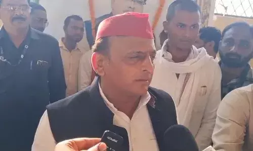 अखिलेश यादव का बड़ा आरोप: आजम खां के खिलाफ हुई है साजिश, मुस्लिम हैं... इसलिए किया जा रहा परेशान