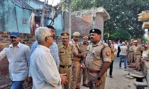 अवैध संबंधों का खौफनाक अंत: बुजुर्ग और युवती की चाकुओं से गोदकर हत्या, सेवानिवृत शिक्षक की हालत गंभीर