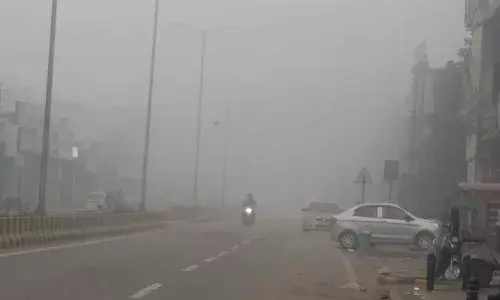 Weather: पश्चिमी यूपी में ठंड की दस्तक, सहारनपुर में छाया कोहरा, मेरठ में AQI पहुंचा 250 के पार