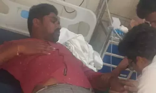 Prayagraj News: दुर्गा विसर्जन करने जा रहे युवक को मारी गोली, लोगों में मची अफरा-तफरी