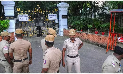 Tamil Nadu: राजभवन की शिकायत- DMK नेताओं की धमकी-जान के खतरे का सामना कर रहे राज्यपाल, पुलिस कुछ नहीं कर रही