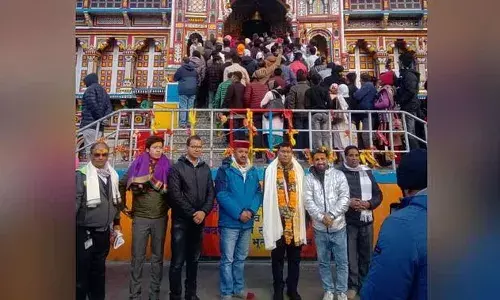 Badrinath Dham: बदरीविशाल के दर्शन को पहुंचे केंद्रीय मंत्री रामेश्वर तेली, मंदिर में की पूजा-अर्चना