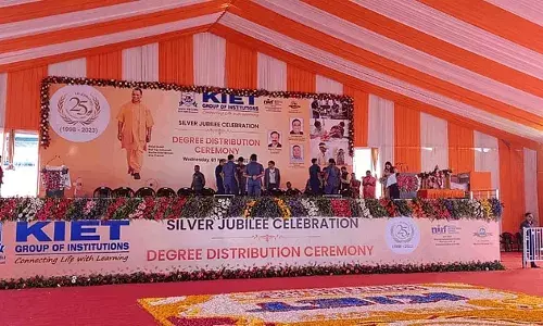 UP: गाजियाबाद पहुंचे सीएम योगी, काइट ग्रुप ऑफ एजुकेशन के सिल्वर जुबली कार्यक्रम में होंगे शामिल UP: गाजियाबाद पहुंचे सीएम योगी, काइट ग्रुप ऑफ एजुकेशन के सिल्वर जुबली कार्यक्रम में होंगे शामिल