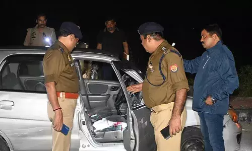 Lucknow News : लखनऊ के प्रॉपर्टी डीलर युवक की गला काटकर हत्या, रात एक बजे सड़क पर पड़ा मिला शव