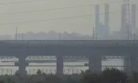 Weather Update: दिल्ली-एनसीआर में छायी धुंध, हवा की क्वालिटी बहुत खराब, AQI 400 पार, ग्रैप का तीसरा चरण लागू Weather Update: दिल्ली-एनसीआर में छायी धुंध, हवा की क्वालिटी बहुत खराब, AQI 400 पार, ग्रैप का तीसरा चरण लागू