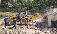 Nainital: अवैध मदरसे में बच्चों का हो रहा था शोषण, CM धामी हुए सख्त; अब चला बुलडोजर Nainital: अवैध मदरसे में बच्चों का हो रहा था शोषण, CM धामी हुए सख्त; अब चला बुलडोजर